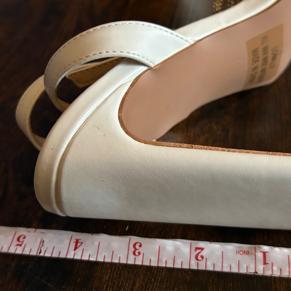 Lulus Bridal Shoes size 9 - Picture 4 of 5